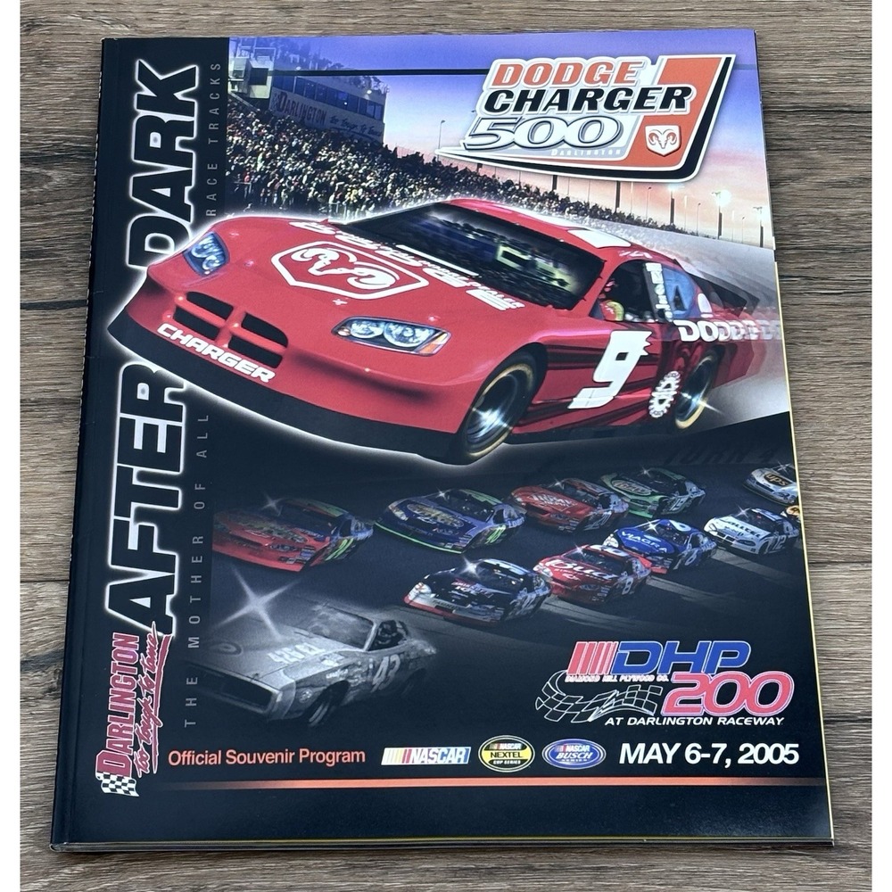 2005 Dodge Charger 500 Darlington Raceway Souvenir Program Pinnacle NASCAR